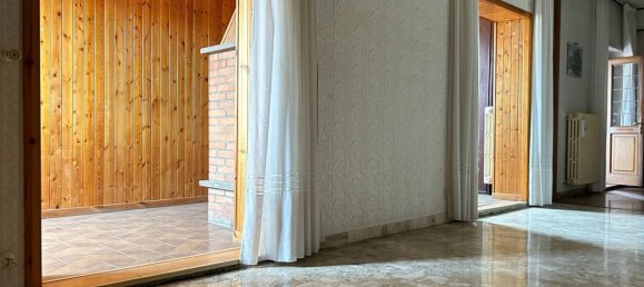 4 rooms Apartment in Viterbo, Italy No. 48565 4