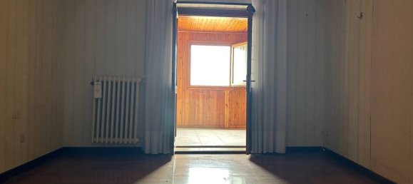 4 rooms Apartment in Viterbo, Italy No. 48565 14