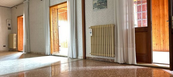 4 rooms Apartment in Viterbo, Italy No. 48565 7