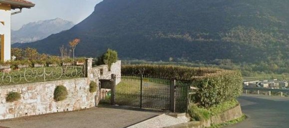 Дом с 13 комнатами в Порлецца, Италия № 3897 13