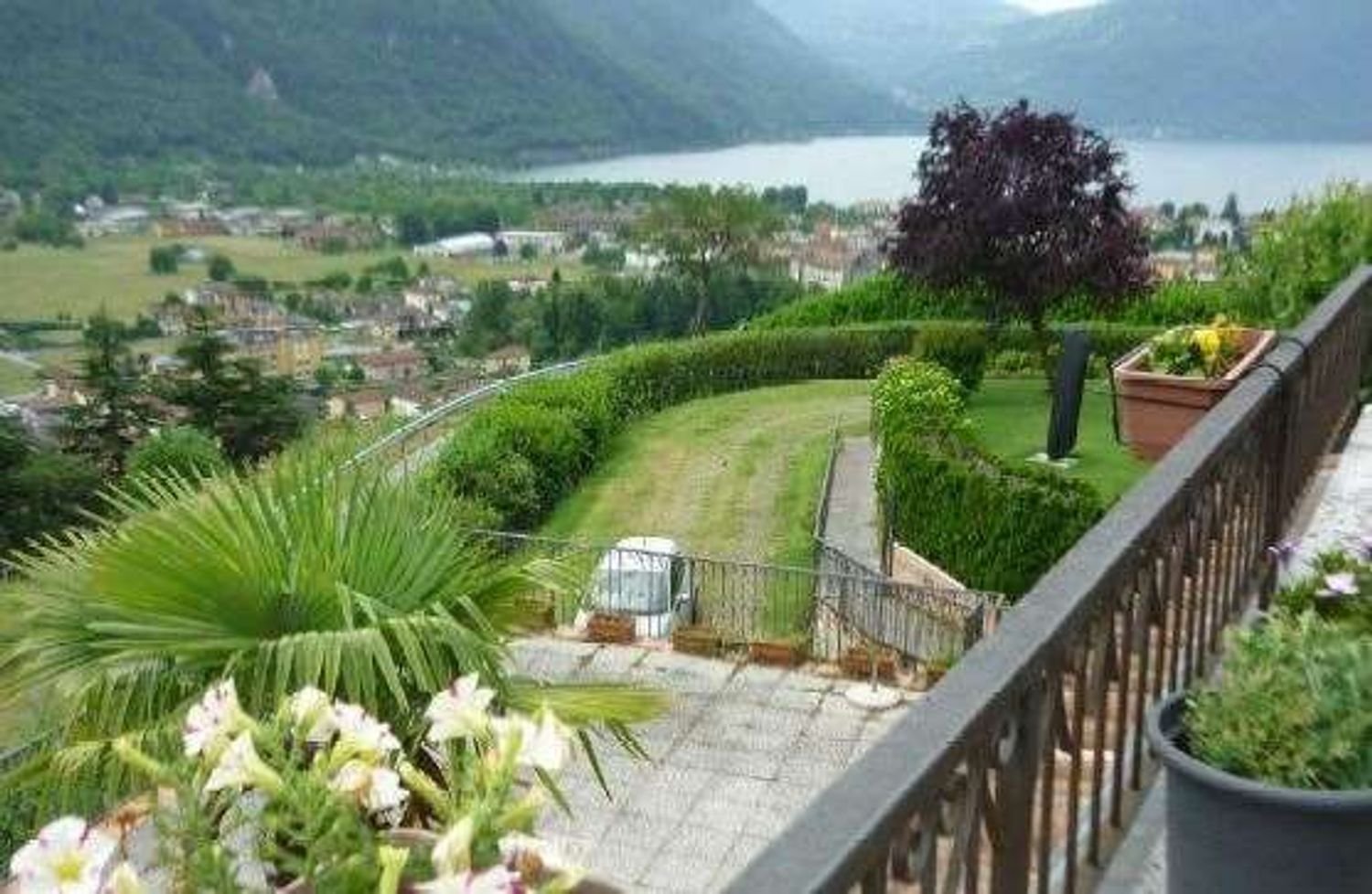 Дом с 13 комнатами в Порлецца, Италия № 3897