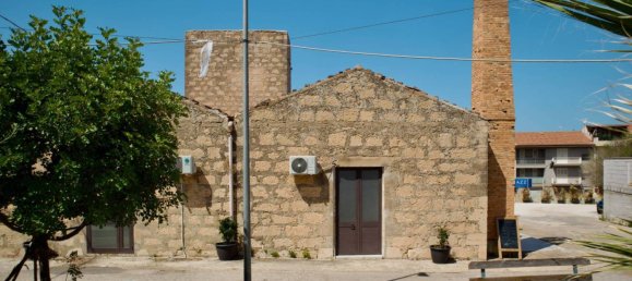 2 rooms Commercial property in Santa Croce Camerina, Italy No. 350648 2