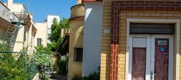 Дом с 10 комнатами в Сан Вито деи Норманни, Италия № 276874 3