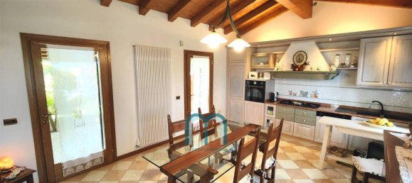 6 rooms House in Pianiga, Italy No. 27689 27