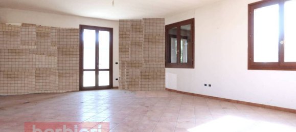 3 Schlafzimmer Villa in Cesena, Italy, Nr. 277300 2