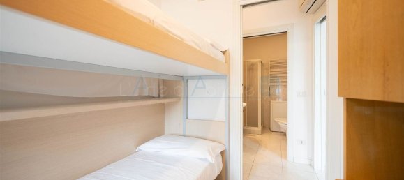 4 rooms Apartment in Jesolo, Italy No. 174448 10