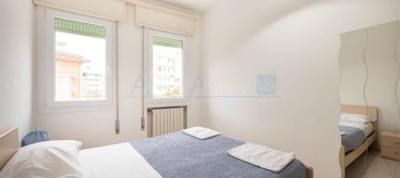 4 rooms Apartment in Jesolo, Italy No. 174448 8