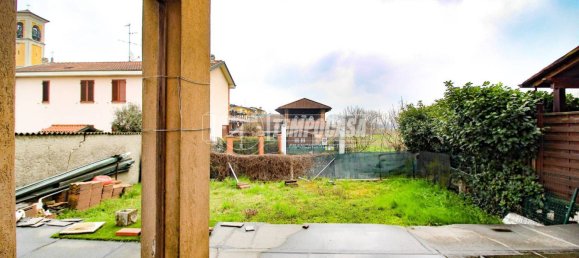 2 bedrooms House in Mediglia, Italy No. 9666 10