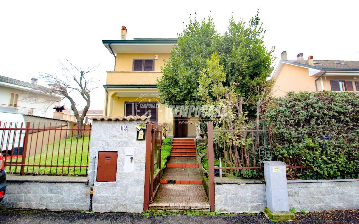 2 bedrooms House in Mediglia, Italy No. 9666