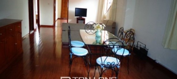 Apartamento de 2 dormitorios en Hoan Kiem, Vietnam No. 3343 2