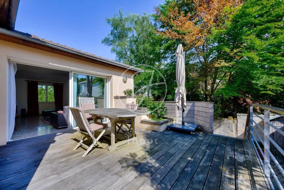 5 bedrooms House in Rueil-Malmaison, France No. 321733