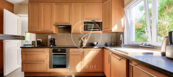 5 bedrooms House in Rueil-Malmaison, France No. 321733 9