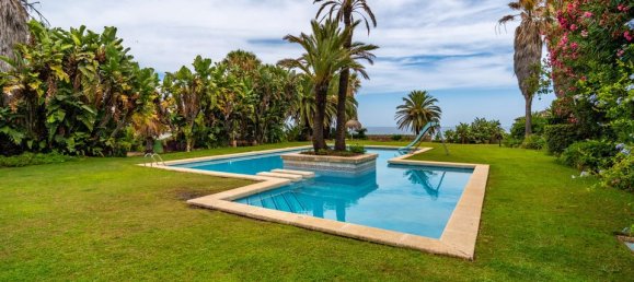 Villa de 9 dormitorios en Estepona, Spain No. 179032 2