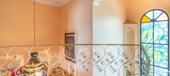 Villa de 9 dormitorios en Estepona, Spain No. 179032 10