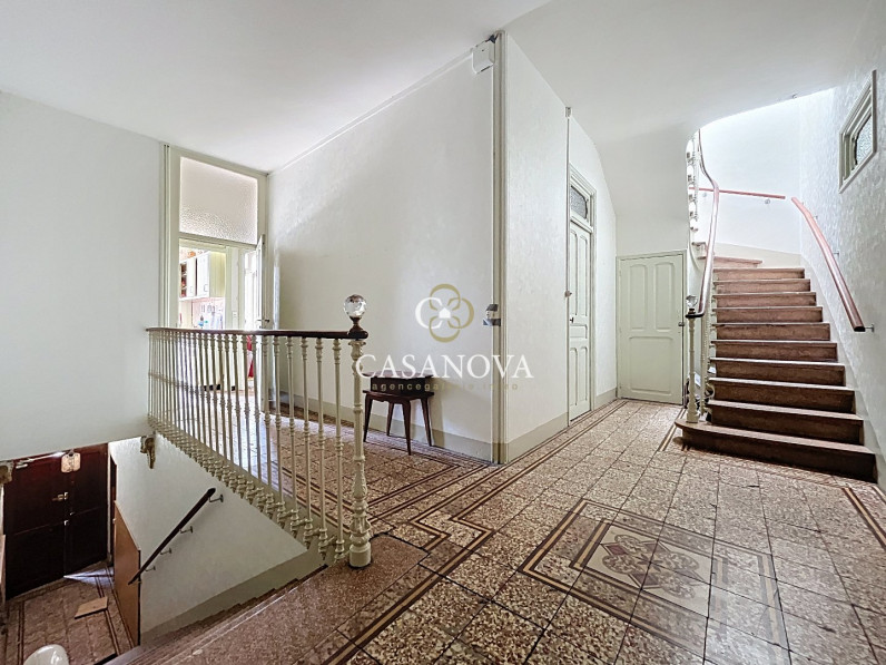 6 bedrooms House in Occitanie, France No. 348821