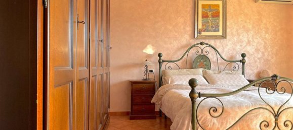 Квартира с 3 спальнями в Фьюмичино, Италия № 44874 17