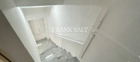 Laden in Paola, Malta, Nr. 12347 2