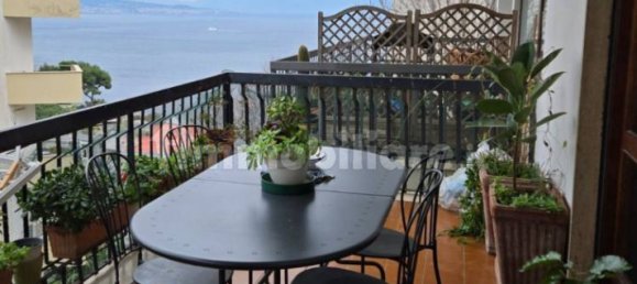 3 bedrooms Apartment in Naples, Italy No. 32010 3