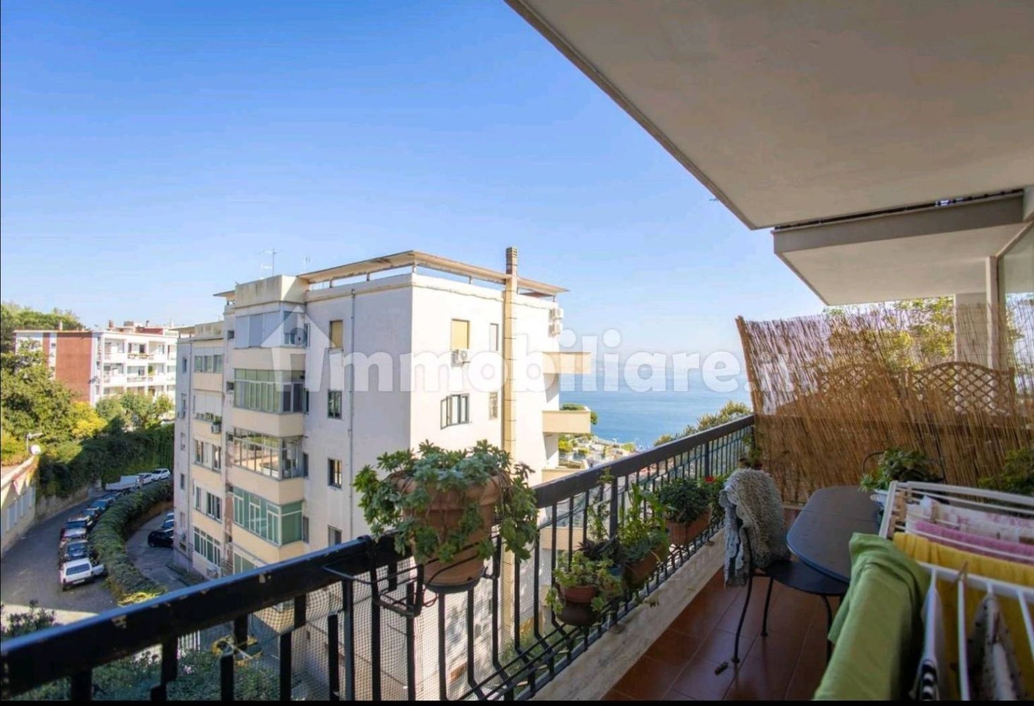 3 bedrooms Apartment in Naples, Italy No. 32010
