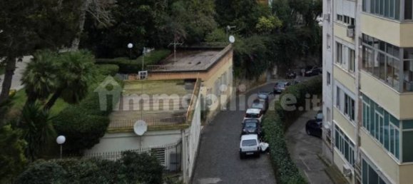 3 bedrooms Apartment in Naples, Italy No. 32010 5