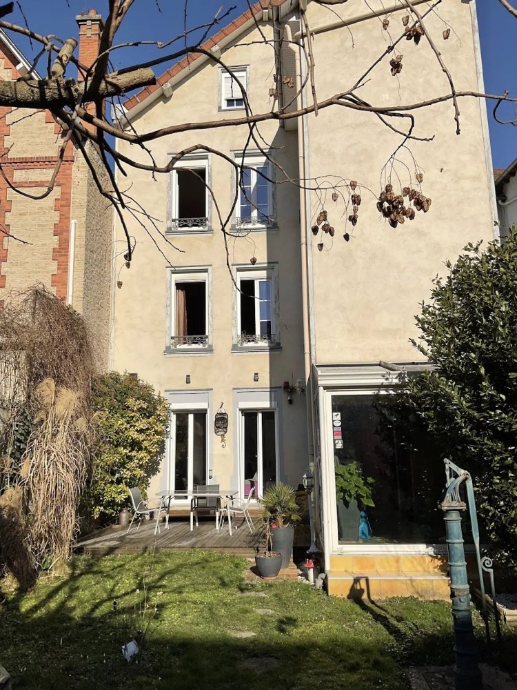 Квартира с 2 спальнями в Труа, Франция № 249256