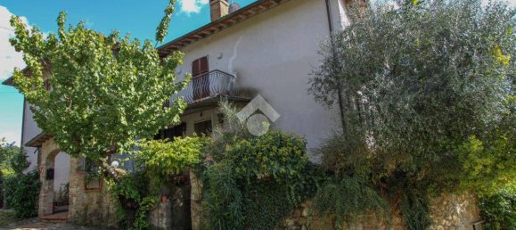 3 Schlafzimmer Haus in Città di Castello, Italy, Nr. 42150 2