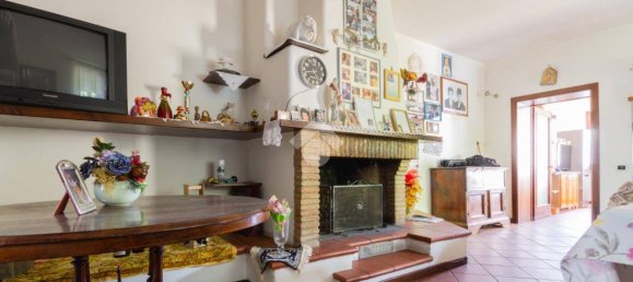 3 Schlafzimmer Haus in Città di Castello, Italy, Nr. 42150 4