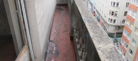 4 bedrooms Apartment in Santander, Spain No. 139682 3