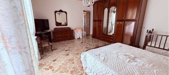 5 rooms Apartment in Porto Empedocle, Italy No. 284539 9