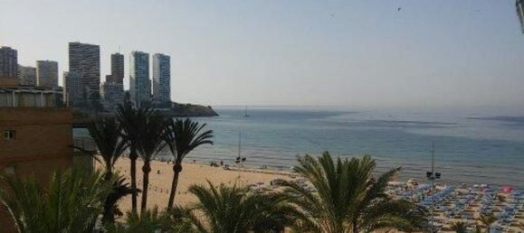 Apartamento de 3 dormitorios en Benidorm, Spain No. 158816 3