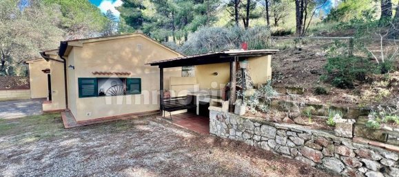 Дом с 5 комнатами в Порто Адзурро, Италия № 81078 10