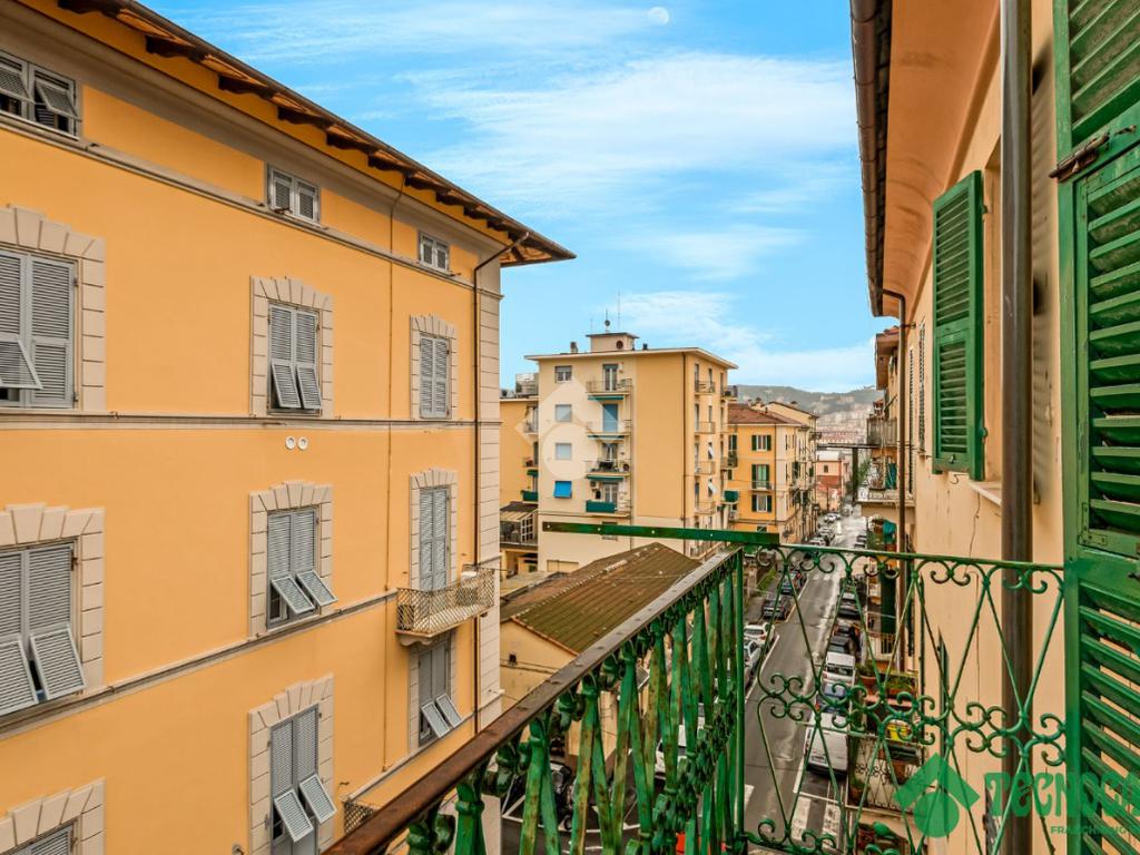 2 bedrooms Apartment in La Spezia, Italy No. 88911