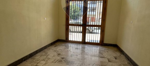 4 bedrooms Apartment in Caltanissetta, Italy No. 283785 7