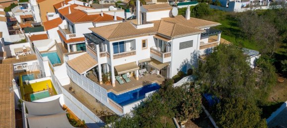 4 bedrooms Villa in Lagos, Portugal No. 132590 2