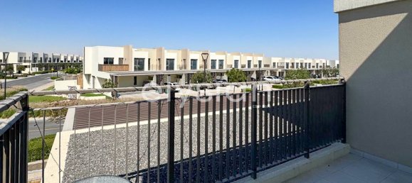 4 bedrooms Townhouse in Dubai South (Dubai World Central), UAE No. 96870 19