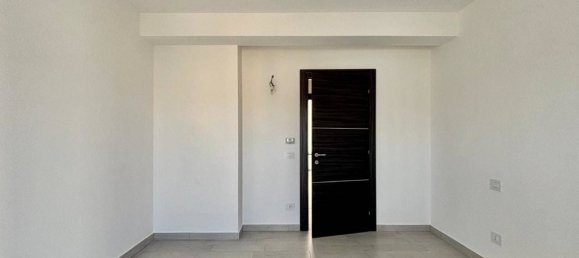 1 bedroom Apartment in Rome, Italy No. 273660 18