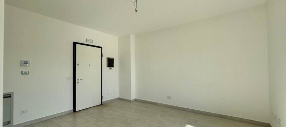 1 bedroom Apartment in Rome, Italy No. 273660 6