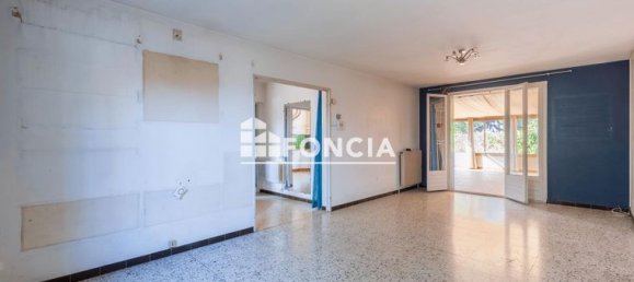 3 bedrooms House in Vitrolles, France No. 315577 6