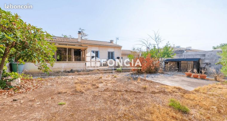 3 bedrooms House in Vitrolles, France No. 315577