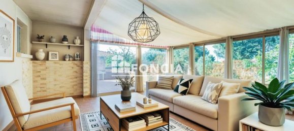 3 bedrooms House in Vitrolles, France No. 315577 3