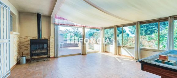 3 bedrooms House in Vitrolles, France No. 315577 5