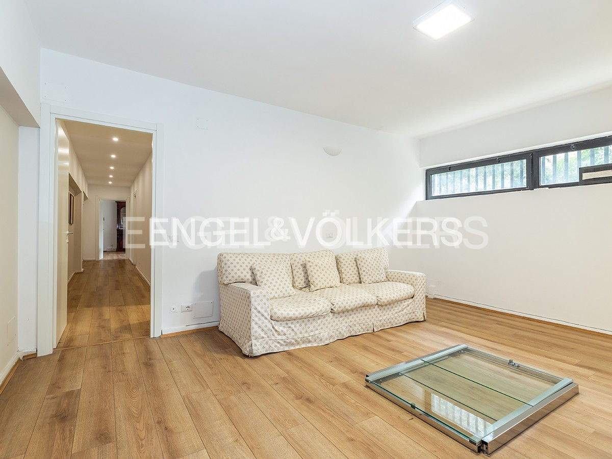 3 rooms Office in Rome, Italy No. 109168