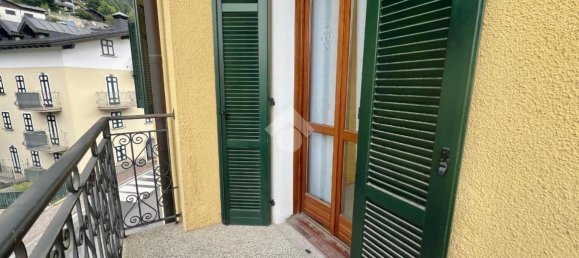 3-salle Appartement à Ponte di Legno, Italy No. 142093 4