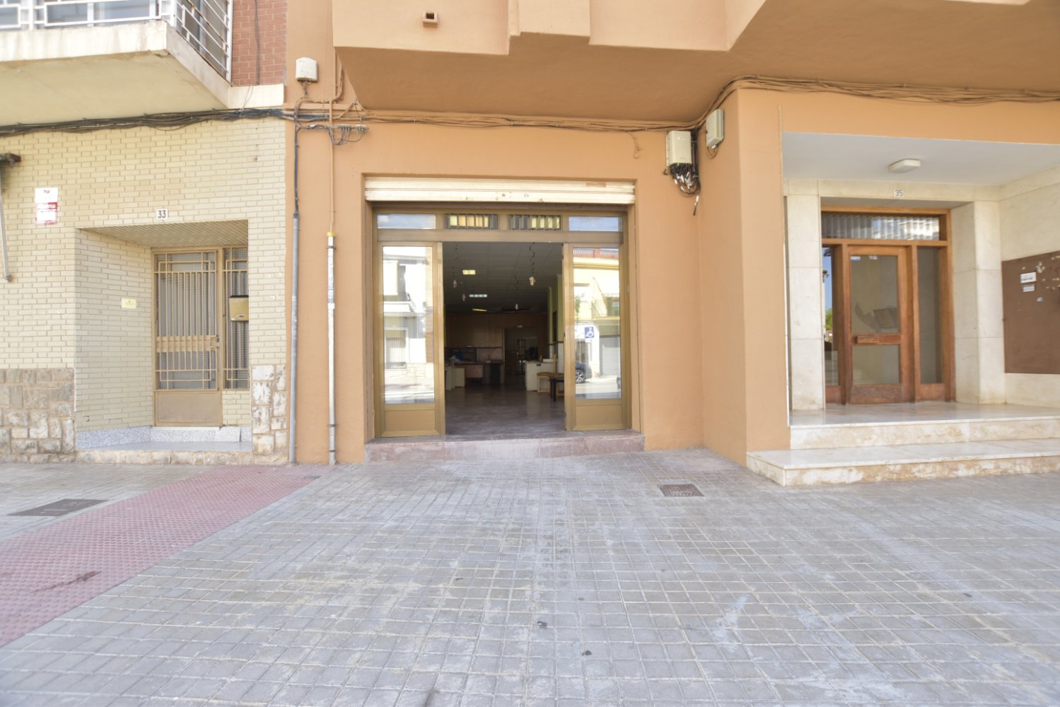 150m² Commercial property in Pucol, Spain No. 143375