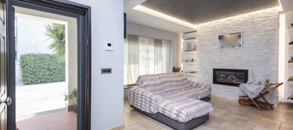 4 chambres Villa à Camporotondo Etneo, Italy No. 327710 6