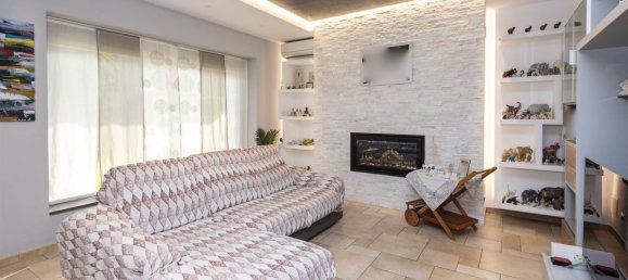 4 chambres Villa à Camporotondo Etneo, Italy No. 327710 5