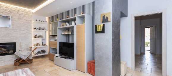 4 chambres Villa à Camporotondo Etneo, Italy No. 327710 7