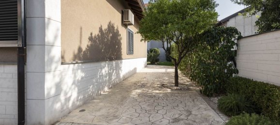 4 chambres Villa à Camporotondo Etneo, Italy No. 327710 36