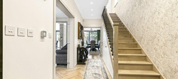 6 bedrooms House in Whetstone, United Kingdom No. 6676 10