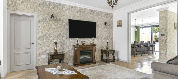 6 bedrooms House in Whetstone, United Kingdom No. 6676 8